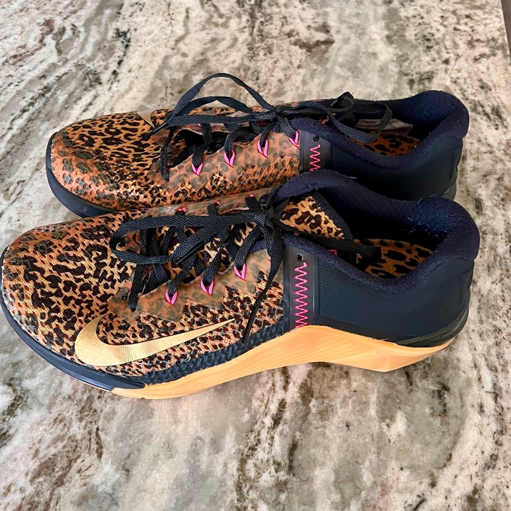 Nike Metcon - Women's Leopard Print Athletic Shoes with Gold Swoosh